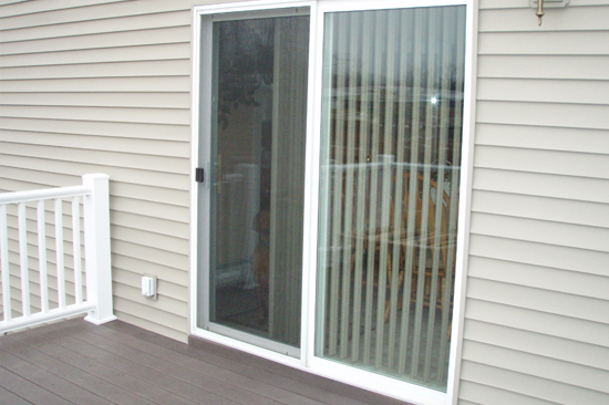 Martinez-screen-door-repair